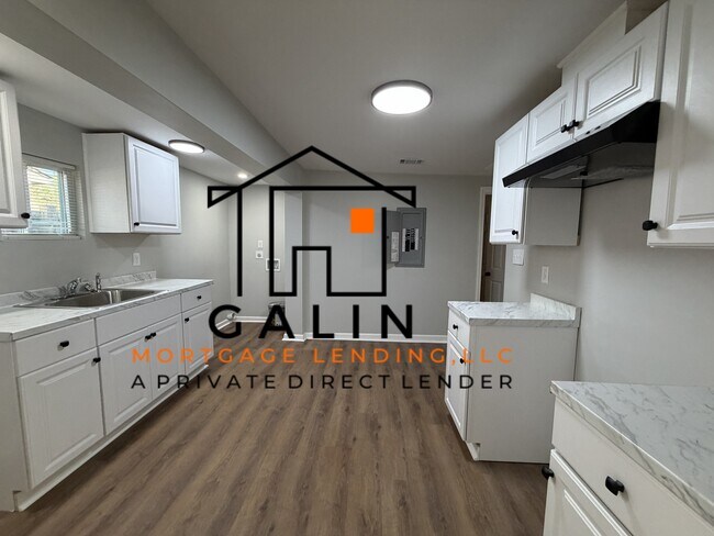 602 W 61st St in Savannah, GA - Building Photo - Building Photo