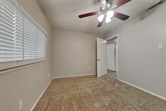 4810 Ingleside Ct in Spring, TX - Building Photo - Building Photo