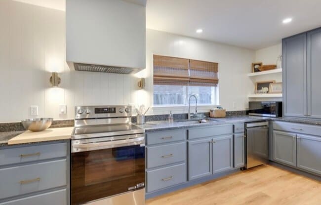 property at 6315 Regency Ct