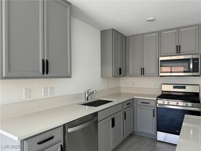 5331 Barcola Ave in Las Vegas, NV - Building Photo - Building Photo
