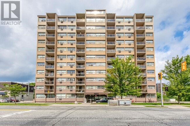 property at 1950-1950 Main St W