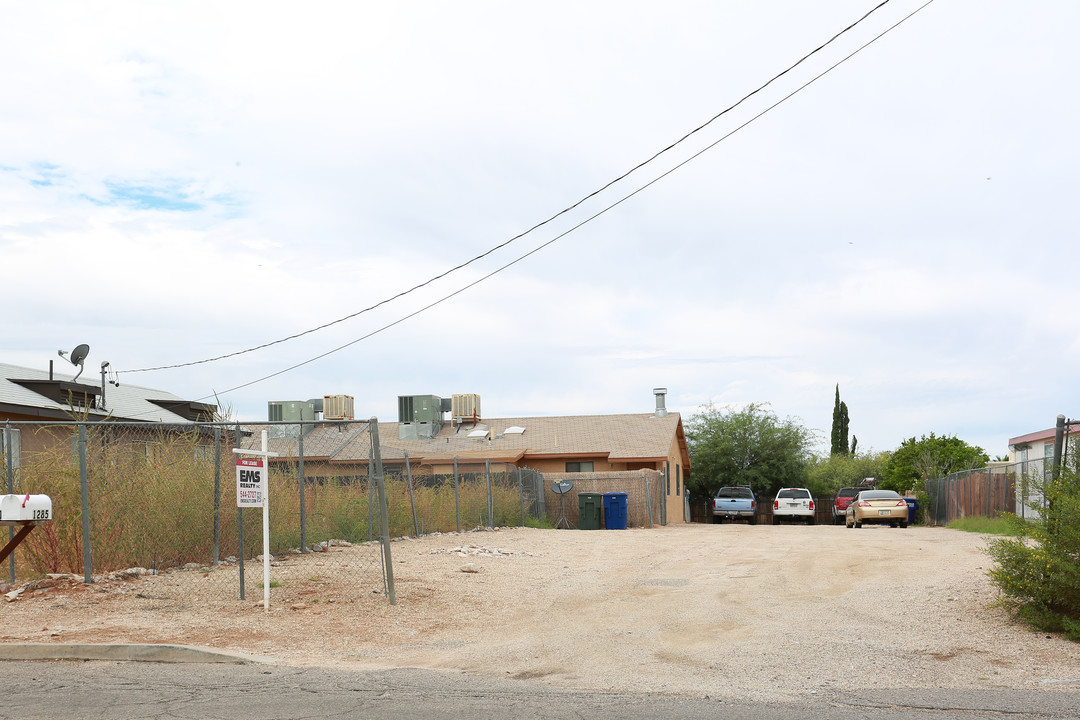 1245-1285 N Bryant Ave in Tucson, AZ - Foto de edificio