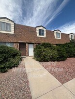 2814 Parque De Oeste Dr in Farmington, NM - Building Photo