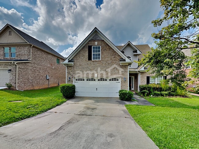 907 Yancey Ct