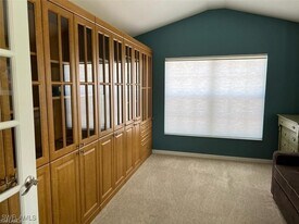 1405 Tiffany Ln in Naples, FL - Building Photo