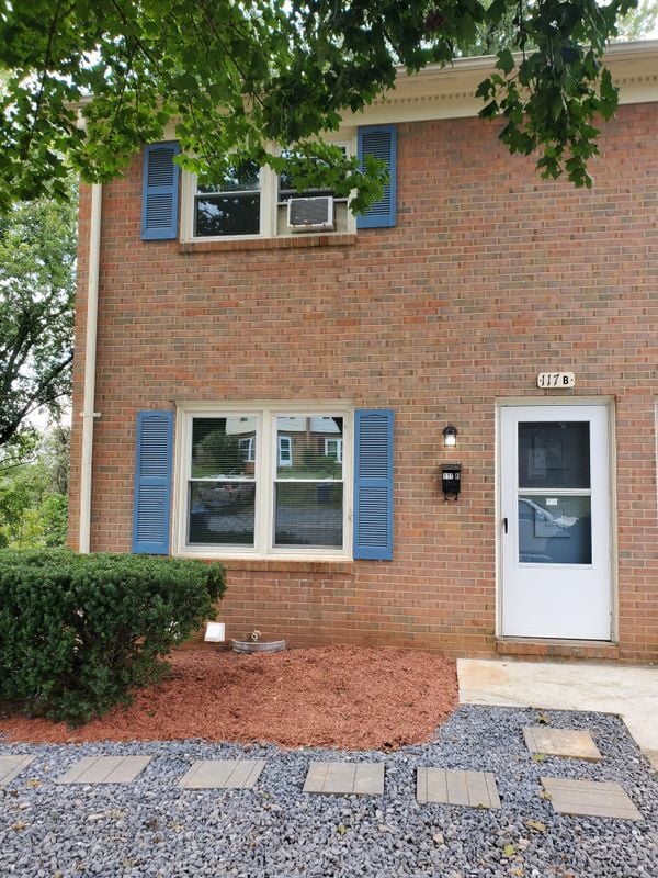 117 S Shenandoah Ave