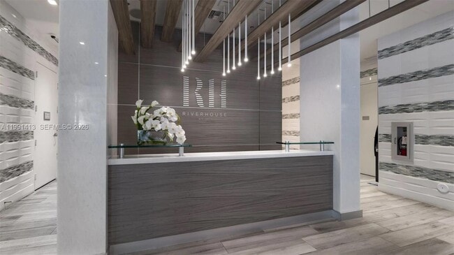 1170 NW 11th St in Miami, FL - Foto de edificio - Building Photo