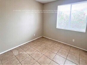 534 Startop St in Henderson, NV - Foto de edificio - Building Photo