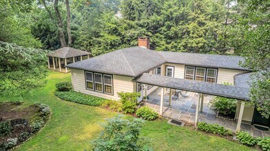 82 Winsor Pl in Glen Ridge, NJ - Building Photo - Building Photo