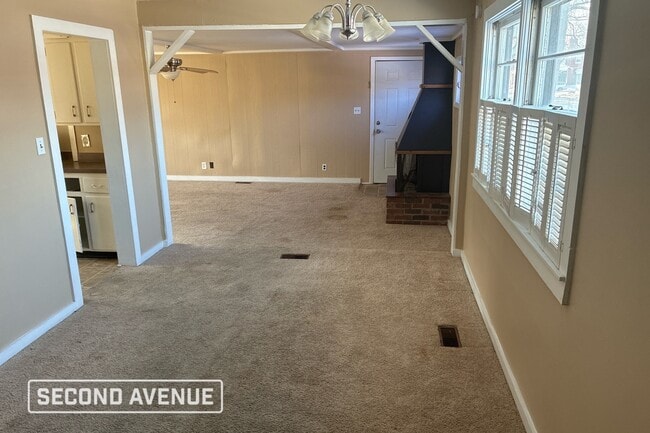 900 S Spring St in Evansville, IN - Building Photo - Building Photo