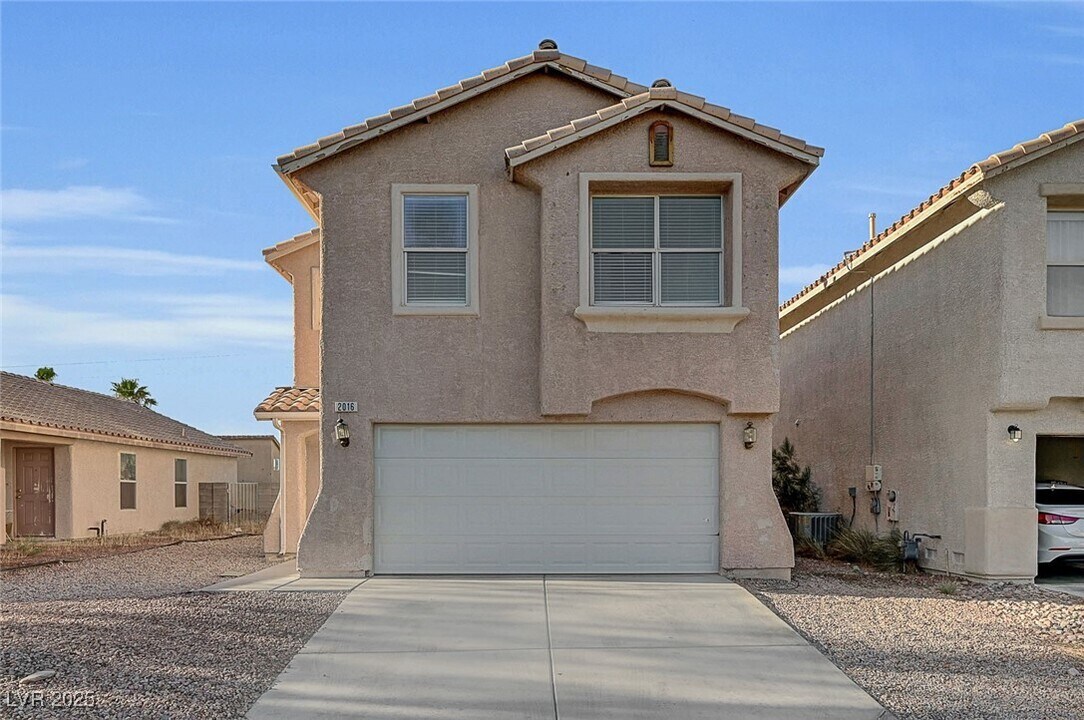 2016 Dragonslayer Ave in Las Vegas, NV - Building Photo