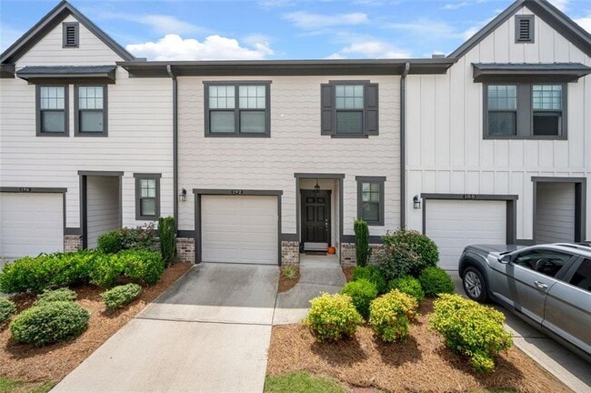 property at 192 Mountain Rest Ct SE