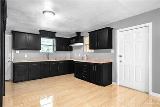 3109 Raul Gonzalez Dr in Mercedes, TX - Building Photo - Building Photo