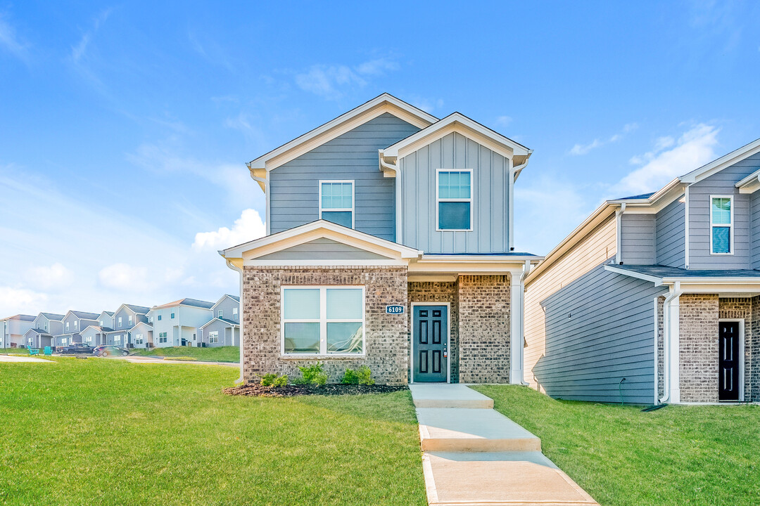 6109 Rainbow Row in Pell City, AL - Foto de edificio