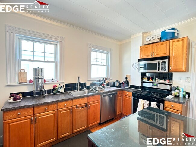 12 Hopedale St, Unit 1