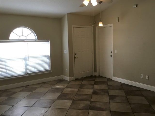 10122 Richardson Ct in Orlando, FL - Building Photo - Building Photo