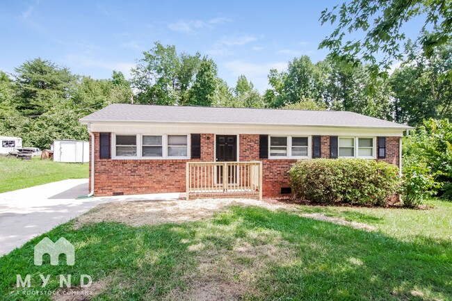 property at 3624 Somerset Dr