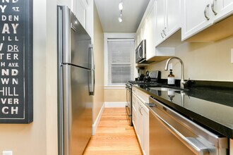 29 Grove St in Boston, MA - Building Photo - Building Photo