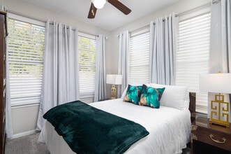 449 Olive Branch Way in Oxford, MS - Foto de edificio - Building Photo