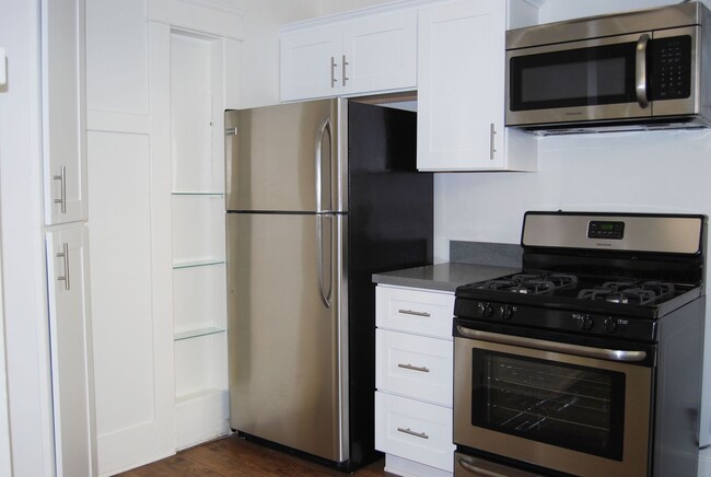 SeaGlass Apartments in Long Beach, CA - Foto de edificio - Building Photo