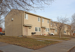 Lonnie Adkins Court in St. Paul, MN - Building Photo - Building Photo