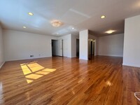 119 W 35th St, Unit 1st Floor in Bayonne, NJ - Building Photo - Building Photo