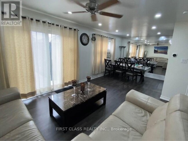 property at 13 Greenarrow Ct