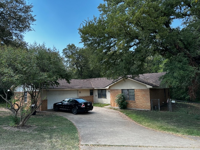 8507 Bosque Blvd