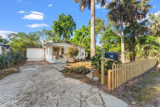 140 Jackson Rd in Atlantic Beach, FL - Building Photo - Building Photo