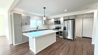 1413 Ala Iolani St in Honolulu, HI - Building Photo