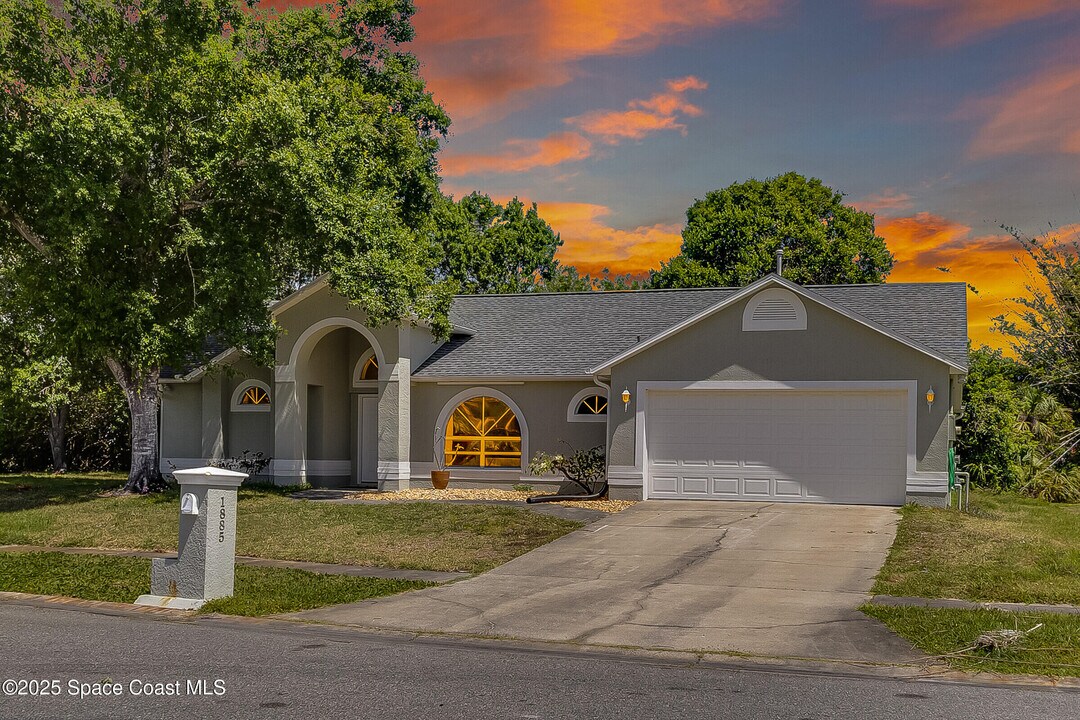 1885 Fox Bay Dr in Melbourne, FL - Building Photo