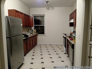 16 Euston St in Brookline, MA - Foto de edificio - Building Photo