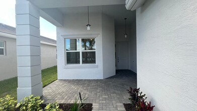 13352 SW River Rock Rd in Port St. Lucie, FL - Building Photo - Building Photo