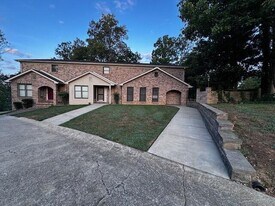 3507 Lakeside Ct in Somerset, KY - Building Photo