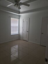 1622 Orlando St, Unit A in Edinburg, TX - Foto de edificio - Building Photo