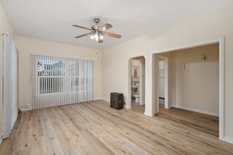 4121 Halldale Ave in Los Angeles, CA - Building Photo - Building Photo