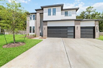 10332 Rainbow Cove Ln in Conroe, TX - Building Photo - Building Photo