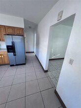 1995 NE 167th St in North Miami Beach, FL - Building Photo - Building Photo