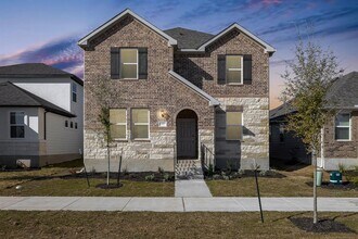 307 Flowers Ave in Hutto, TX - Foto de edificio - Building Photo