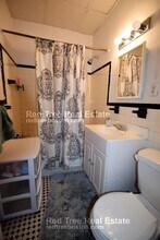 37 Dwight St, Unit 5 in Brookline, MA - Building Photo - Building Photo