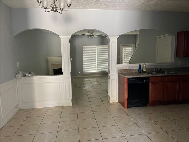 1538 Viero Dr in Lawrenceville, GA - Foto de edificio - Building Photo