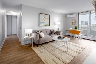 Corktown Crossing II in Hamilton, ON - Building Photo - Interior Photo