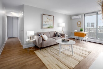 Corktown Crossing II in Hamilton, ON - Building Photo - Interior Photo