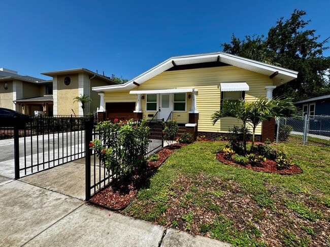 property at 409 S Willow Ave