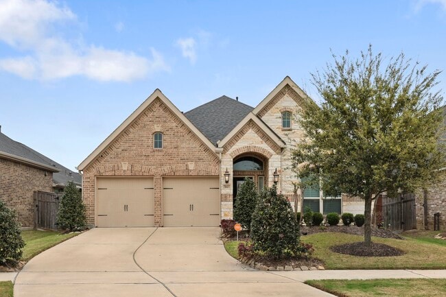 5615 Alexan Crest Dr