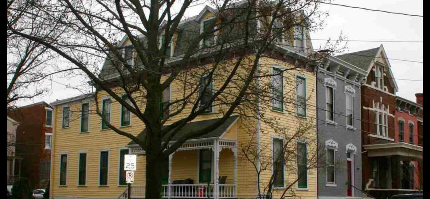 802 Willard St, Unit Unit 2 upstairs in Covington, KY - Foto de edificio