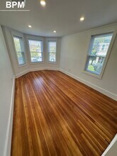 452 Centre St in Boston, MA - Building Photo - Building Photo