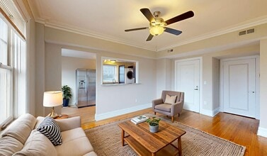 Hampden Hall in St. Louis, MO - Building Photo - Building Photo