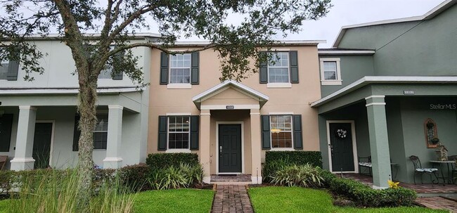 property at 11250 Savannah Landing Cir
