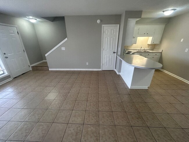 1013-B Leaphart St in West Columbia, SC - Building Photo - Building Photo
